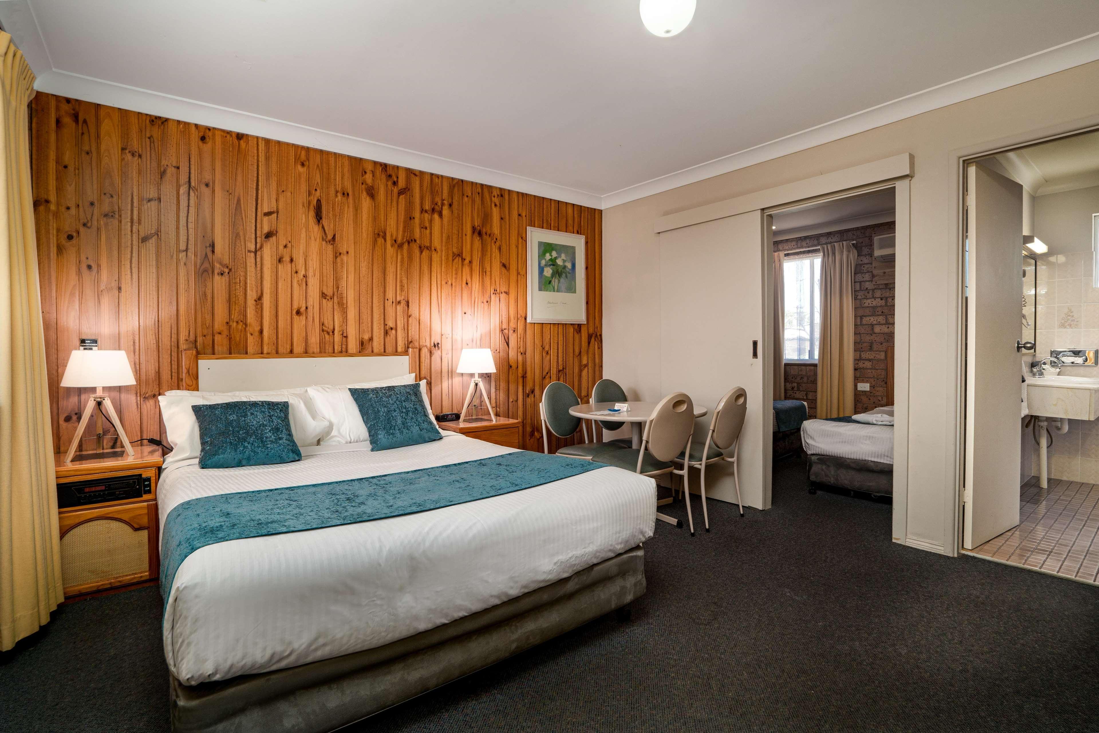 Blue Diamond Motor Motel 3*