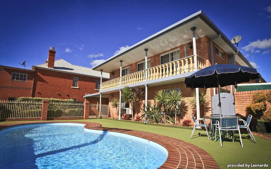 Blue Diamond Motor Motel