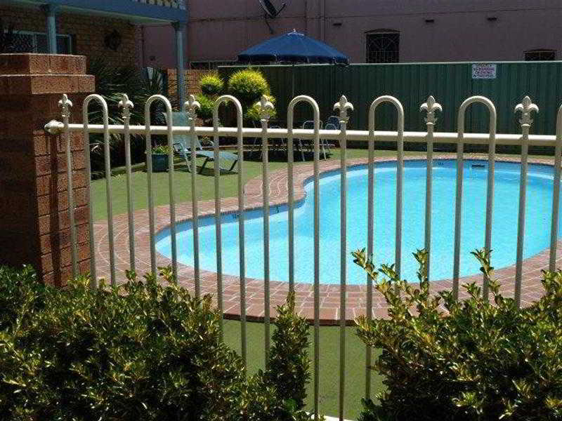 Blue Diamond Motor Motel 3*