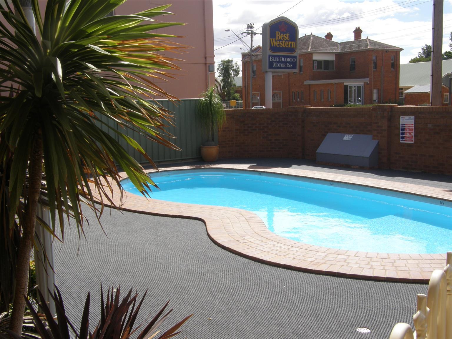 Blue Diamond Motor Motel