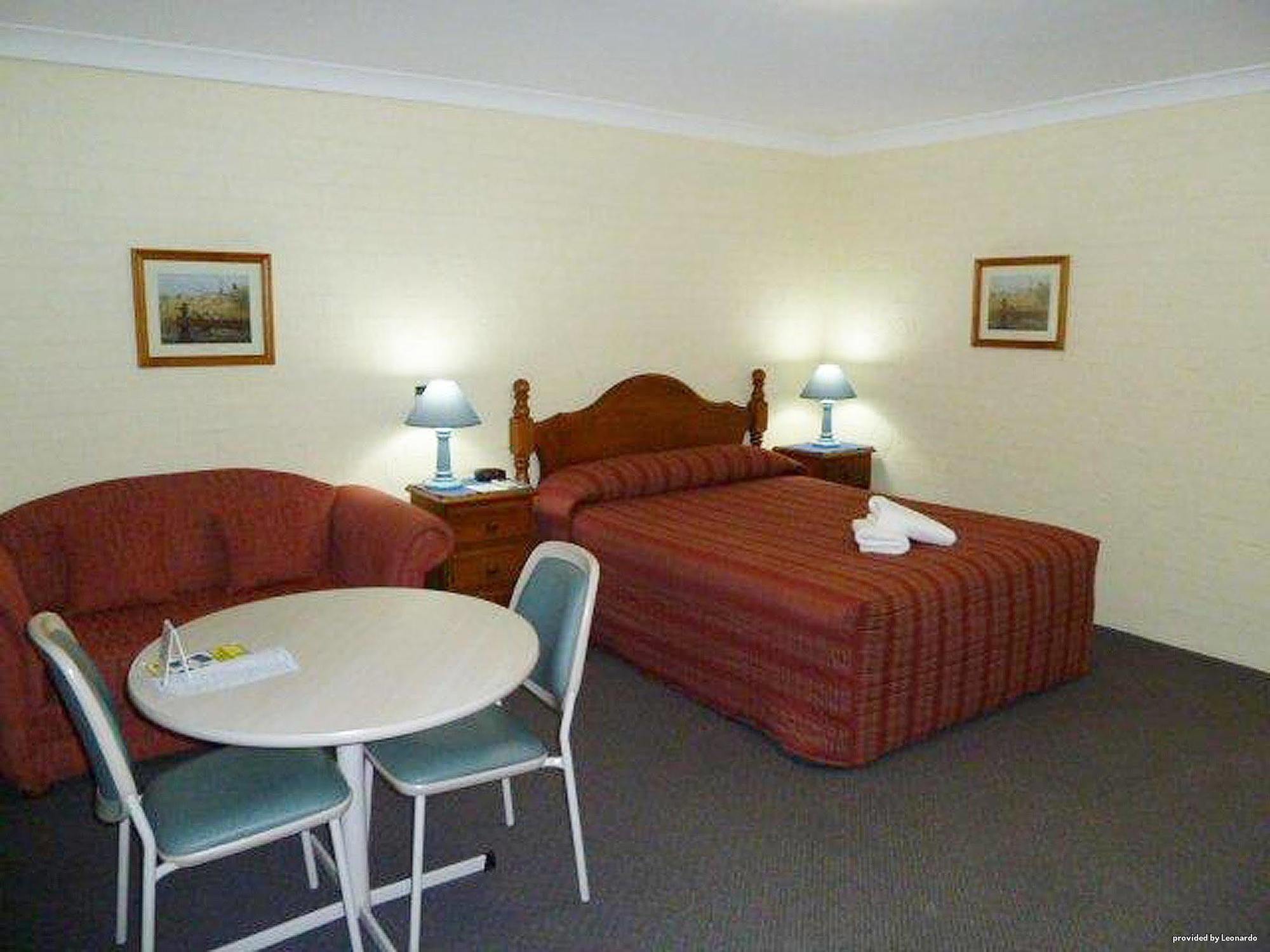 Blue Diamond Motor Motel