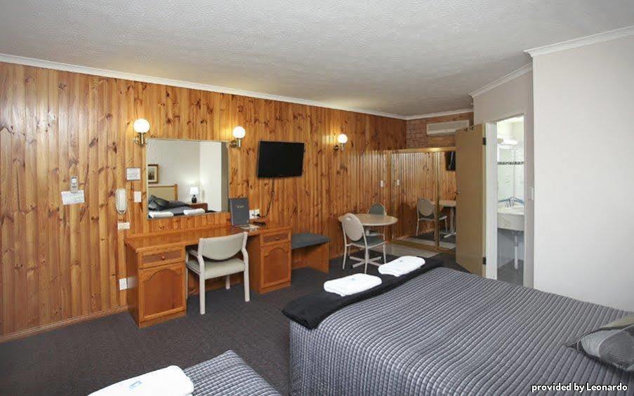 Blue Diamond Motor Motel 3*