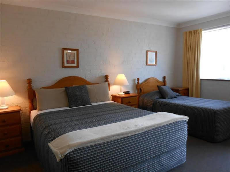 Blue Diamond Motor Motel 3*